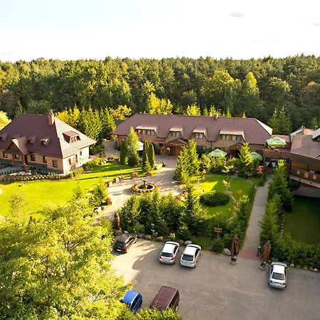 Hotel Trylogia Zielonka  Buitenkant foto